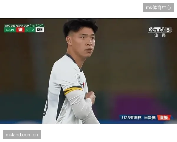 浙江队年轻前锋王钰栋半程出场15次贡献5球3助攻，成为U23球员中的进攻端翘楚。